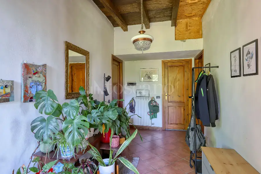 Villa Plurifamiliare in vendita di 310 mq a €515.000 (rif. 161/2026)