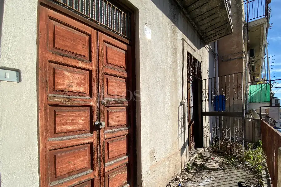 Casa Indipendente in vendita di 290 mq a €123.000 (rif. 2/2025)