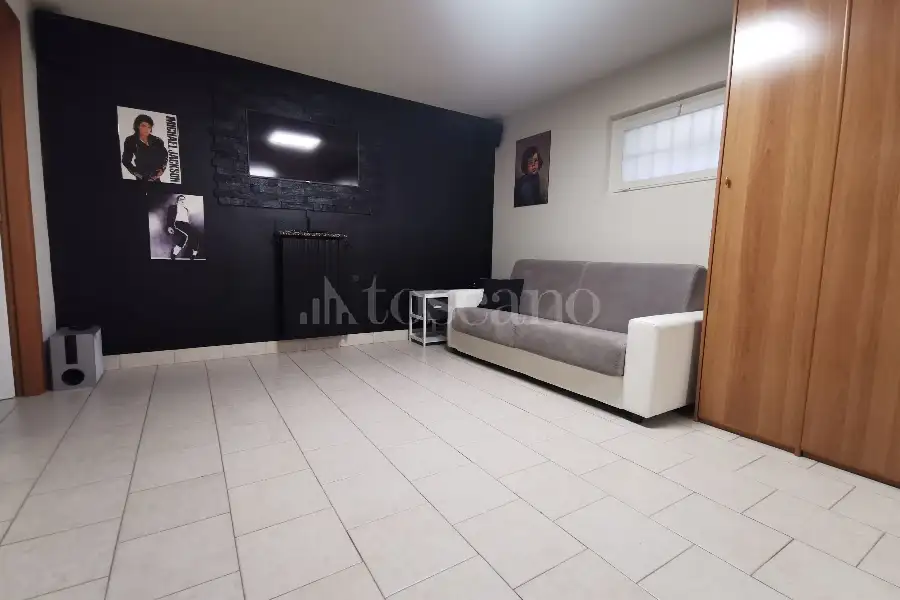 Casale in vendita di 600 mq a €1.400.000 (rif. 32/2026)