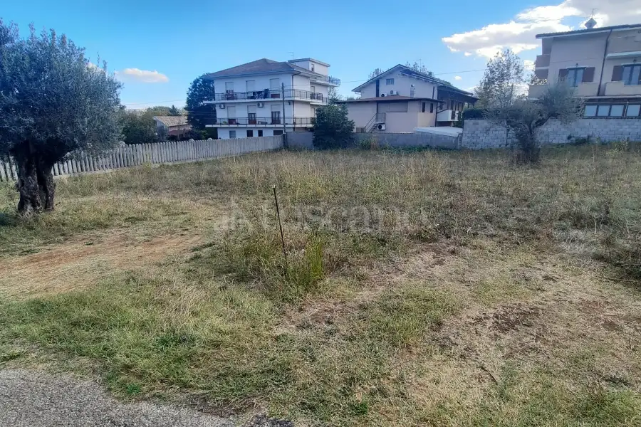 Edificabile Residenziali in vendita di 600 mq a €33.000 (rif. 9/2024)