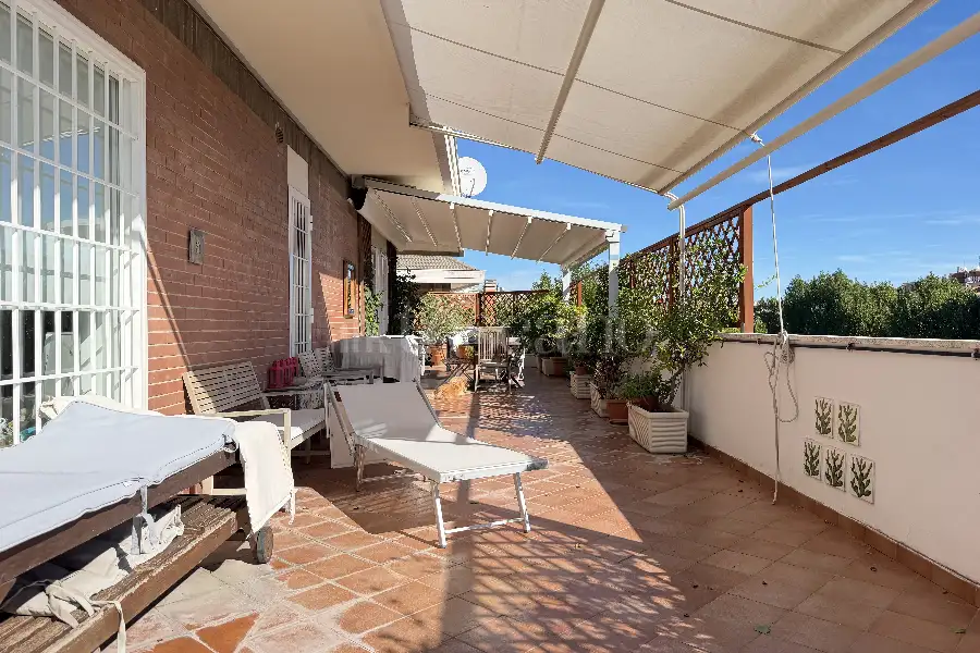 Attico in vendita di 170 mq a €920.000 (rif. 65/2026)