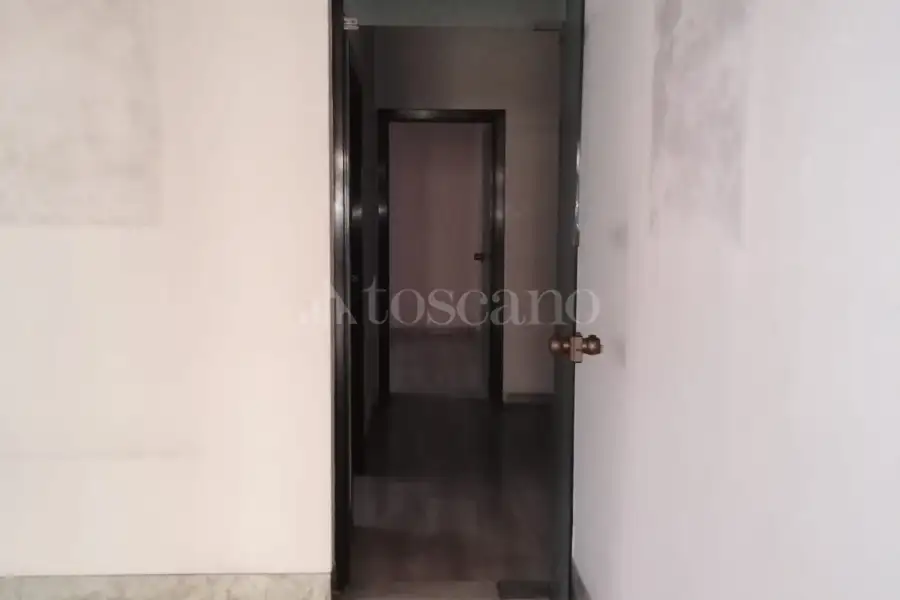 Negozio in affitto di 500 mq a €4.000 (rif. 27/2025)