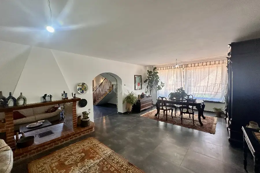 Villa in vendita di 350 mq a €439.000 (rif. 27/2025)