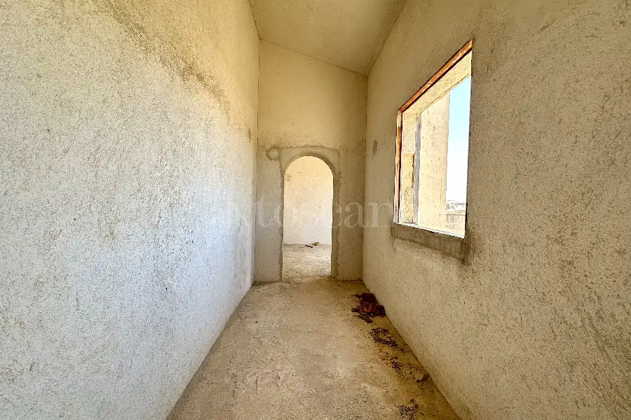 Casale in vendita di 1.300 mq a €1.350.000 (rif. 49/2026)