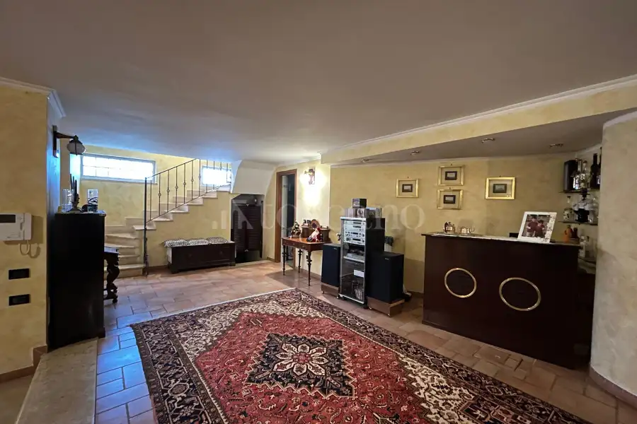 Villa in vendita di 380 mq a €599.000 (rif. 15/2026)