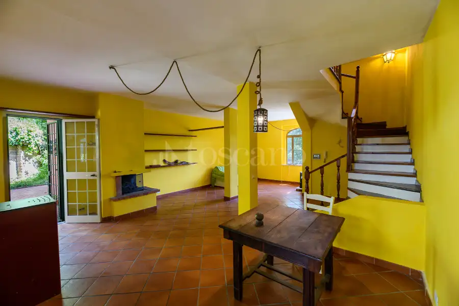 Villa Bifamiliare in vendita di 250 mq a €315.000 (rif. 8/2025)