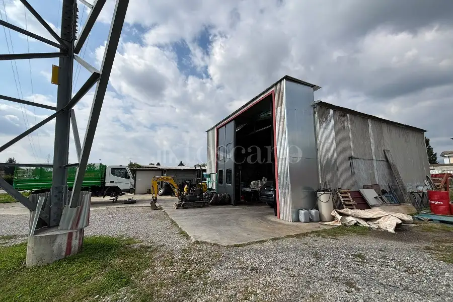 Edificabile Commerciale in vendita di 5.000 mq a €250.000 (rif. 52/2026)