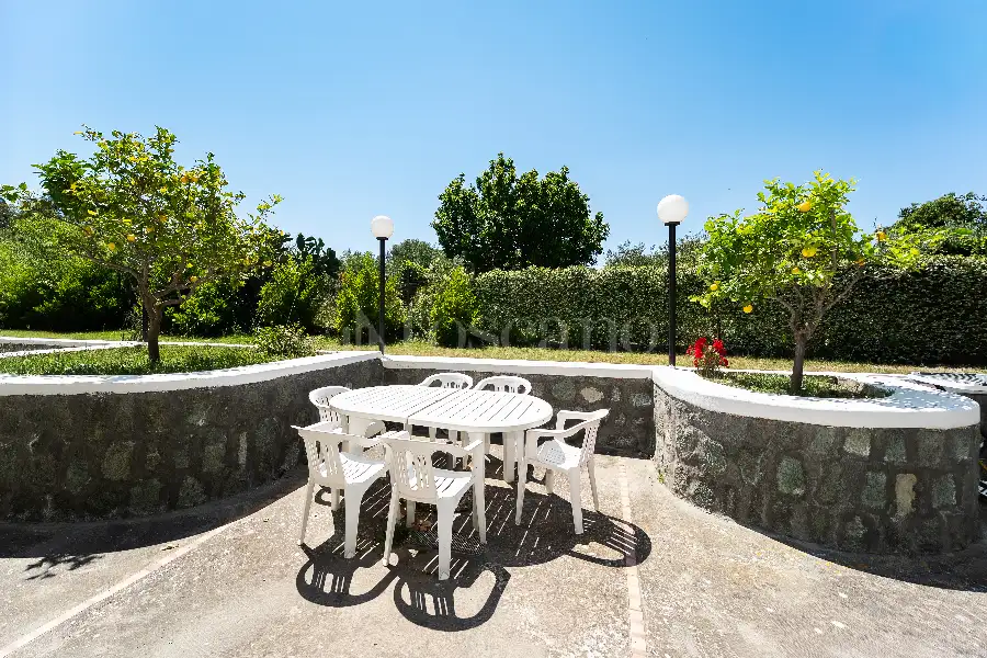 Villa in vendita di 230 mq a €1.200.000 (rif. 2/2026)