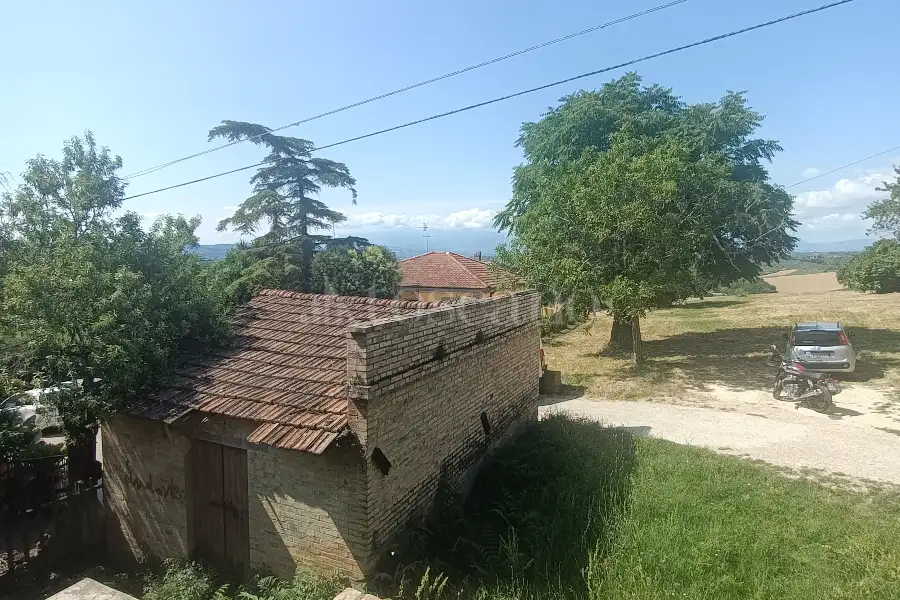 Agricolo in vendita di 12.000 mq a €89.500 (rif. 31/2025)