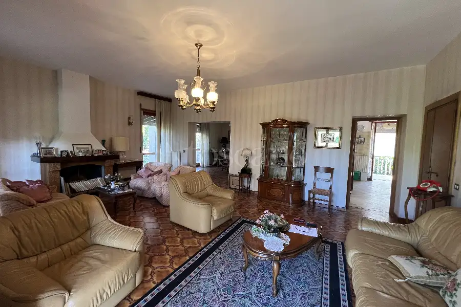 Villa in vendita di 250 mq a €359.000 (rif. 12/2026)