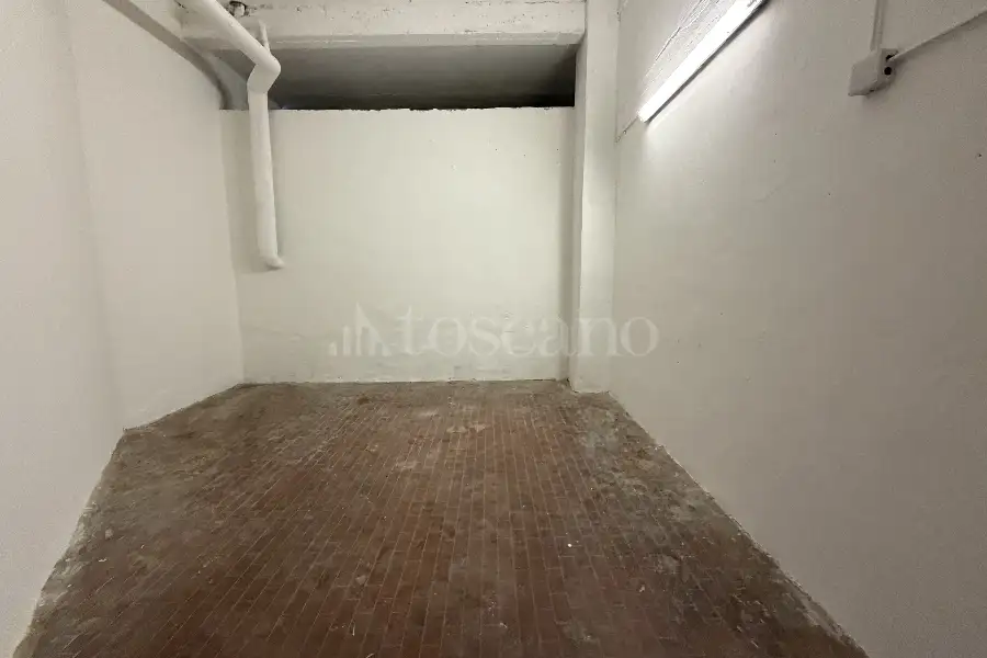 Box in affitto di 26 mq a €400 (rif. 45/2025)