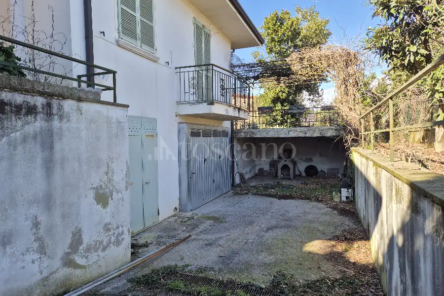Villa in vendita di 330 mq trattativa riservata (rif. 3/2026)
