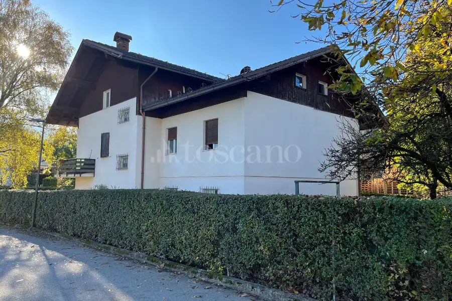Casa Indipendente in vendita di 350 mq a €880.000 (rif. 33/2025)
