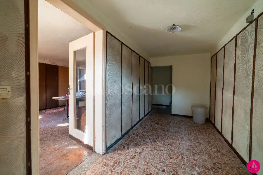 Rustico in vendita di 295 mq a €59.000 (rif. 26/2025)