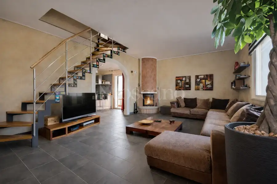 Villa in vendita di 630 mq trattativa riservata (rif. 8/2026)