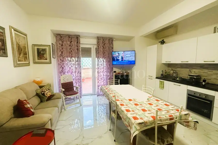 Attico in vendita di 140 mq a €525.000 (rif. 17/2026)