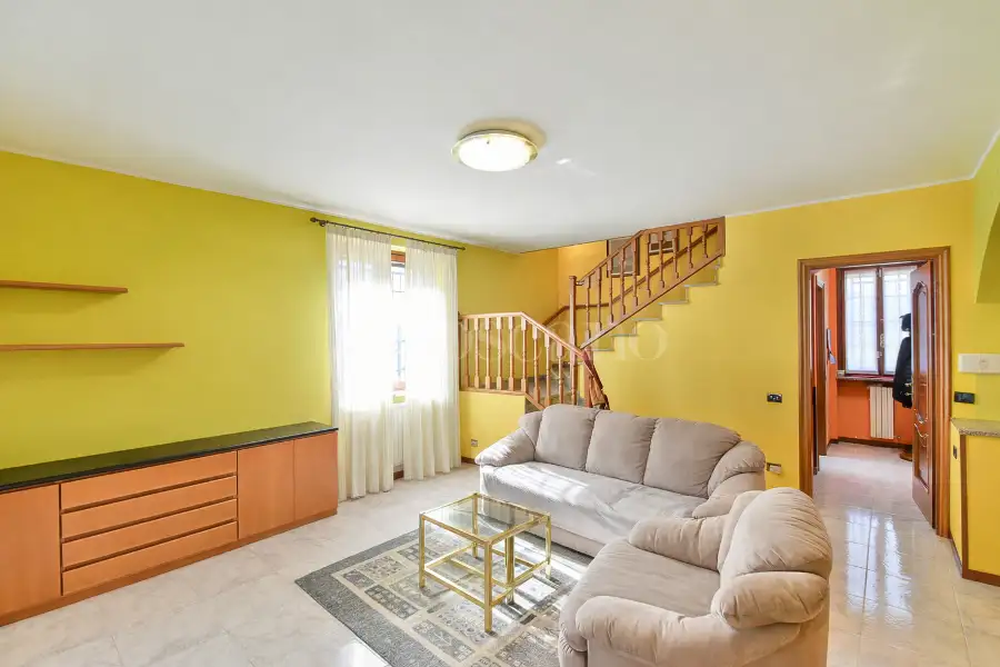 Villa in vendita di 300 mq a €390.000 (rif. 4/2026)