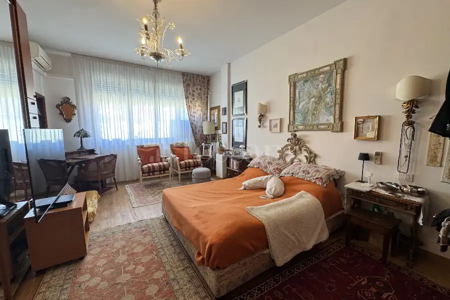 Casa in vendita di 232 mq a €1.100.000 (rif. 5/2026)