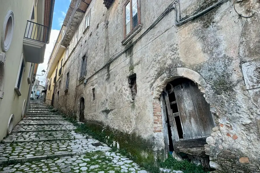 Rustico in vendita di 80 mq a €18.000 (rif. 1/2026)