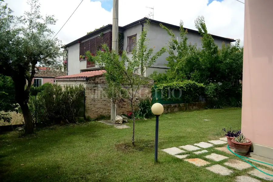 Villa Plurifamiliare in vendita di 130 mq a €320.000 (rif. 7/2025)
