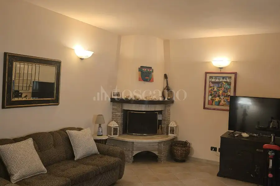 Villa Plurifamiliare in vendita di 250 mq a €298.000 (rif. 36/2026)