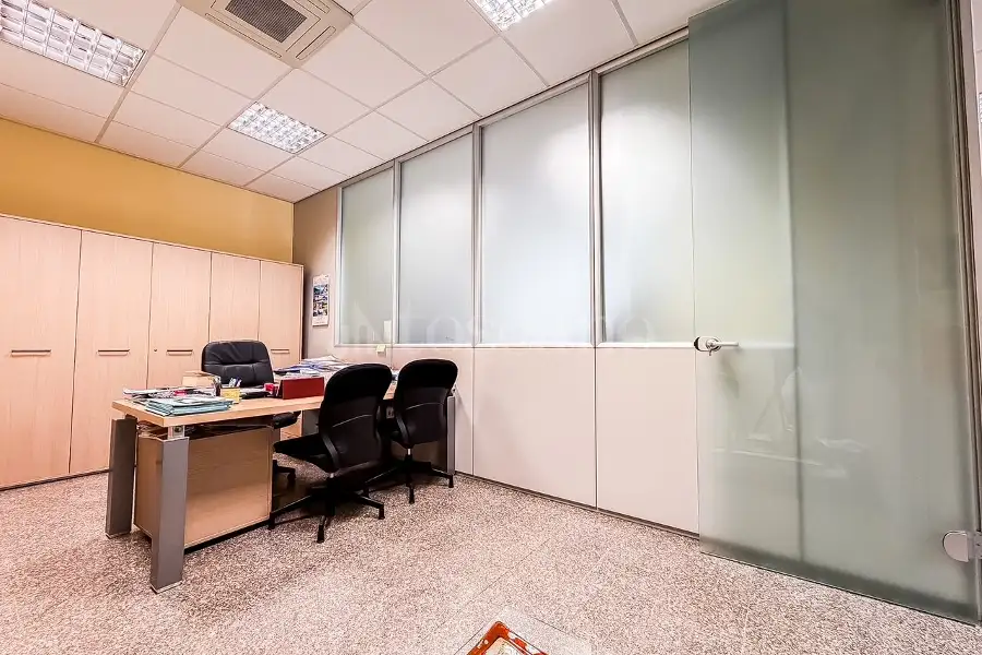 Negozio in vendita di 200 mq a €305.000 (rif. 25/2026)