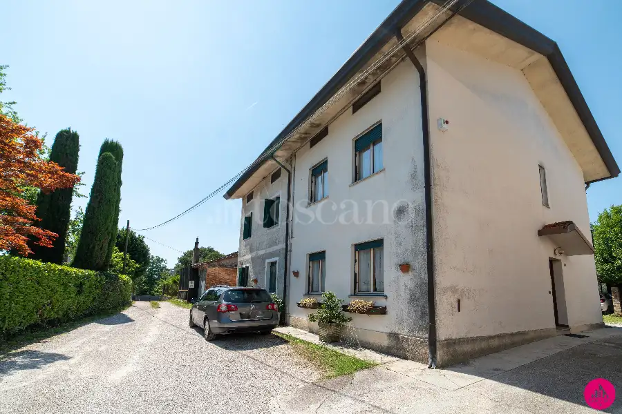 Villino a Schiera in vendita di 140 mq a €135.000 (rif. 143/2025)
