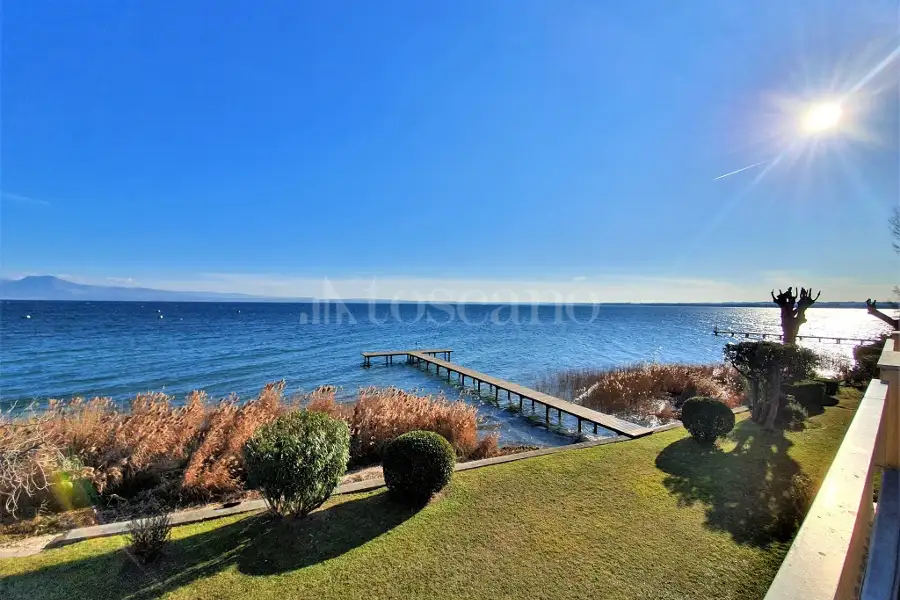 Villino a Schiera in vendita di 300 mq a €2.100.000 (rif. 36/2025)
