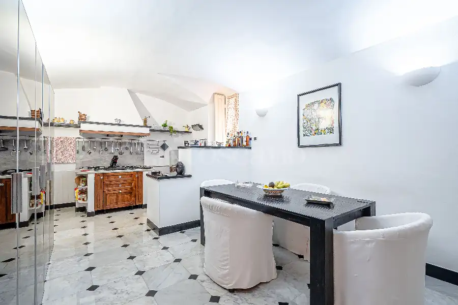 Villa in vendita di 496 mq a €3.950.000 (rif. 71/2026)