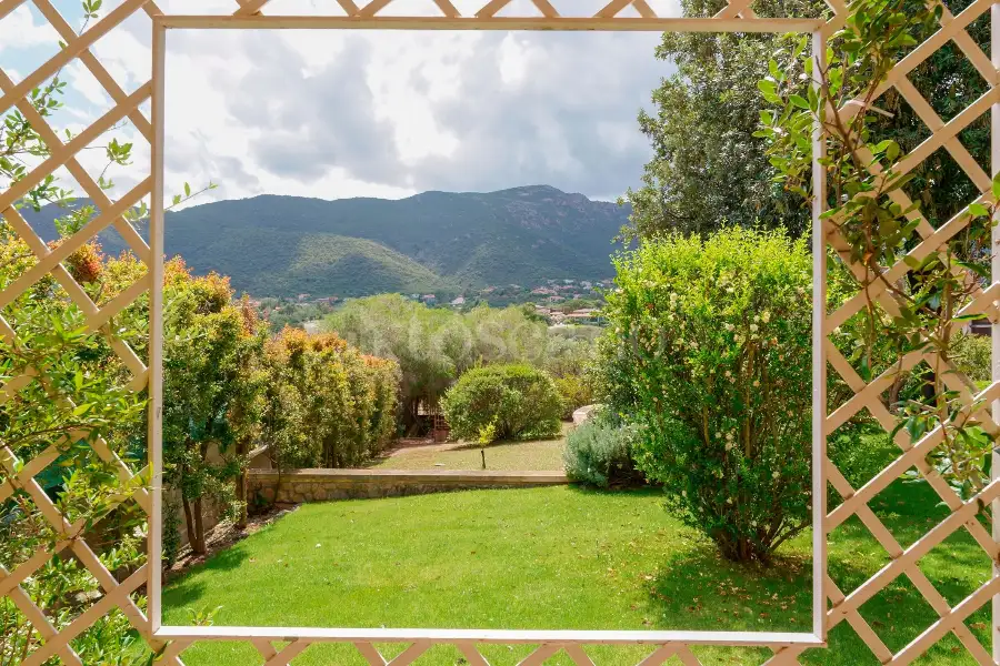 Villa in vendita di 500 mq a €990.000 (rif. 100/2025)