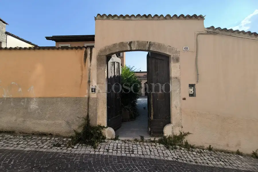 Casa Indipendente in vendita di 300 mq a €450.000 (rif. 32/2026)