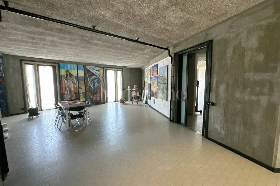 Casa in vendita di 800 mq a €879.000 (rif. 109/2024)