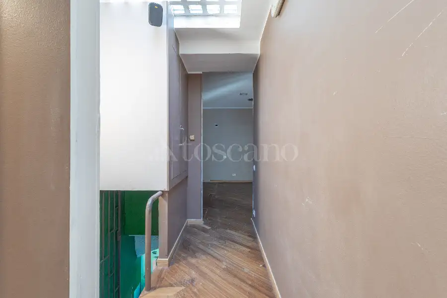Ufficio in vendita di 250 mq a €1.450.000 (rif. 86/2026)