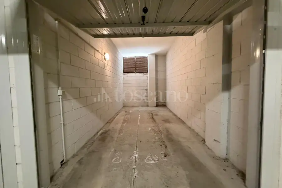 Box in affitto di 20 mq trattativa riservata (rif. 20/2026)