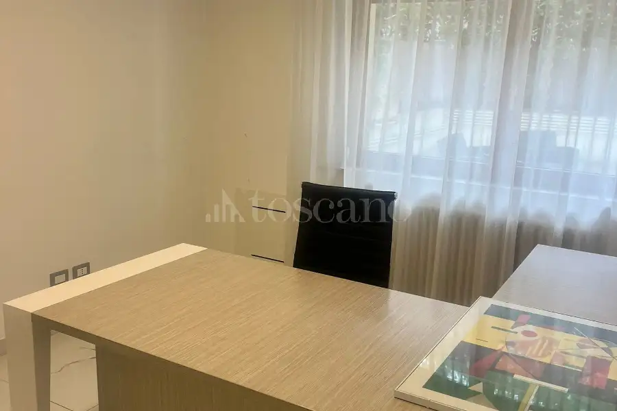 Ufficio in affitto di 60 mq a €450 (rif. 54/2026)