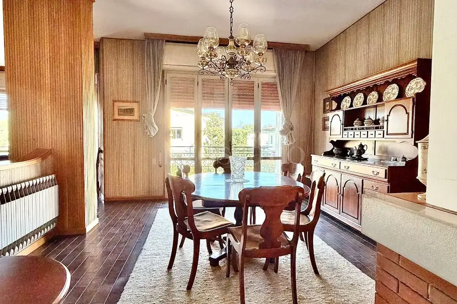 Casa Indipendente in vendita di 230 mq a €460.000 (rif. 22/2026)