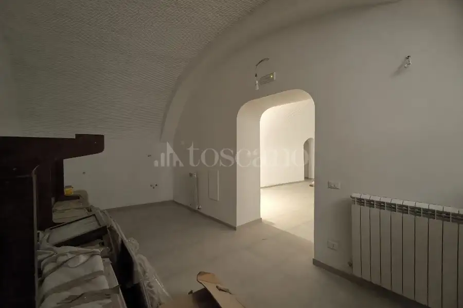 Negozio in vendita di 180 mq a €240.000 (rif. 49/2025)
