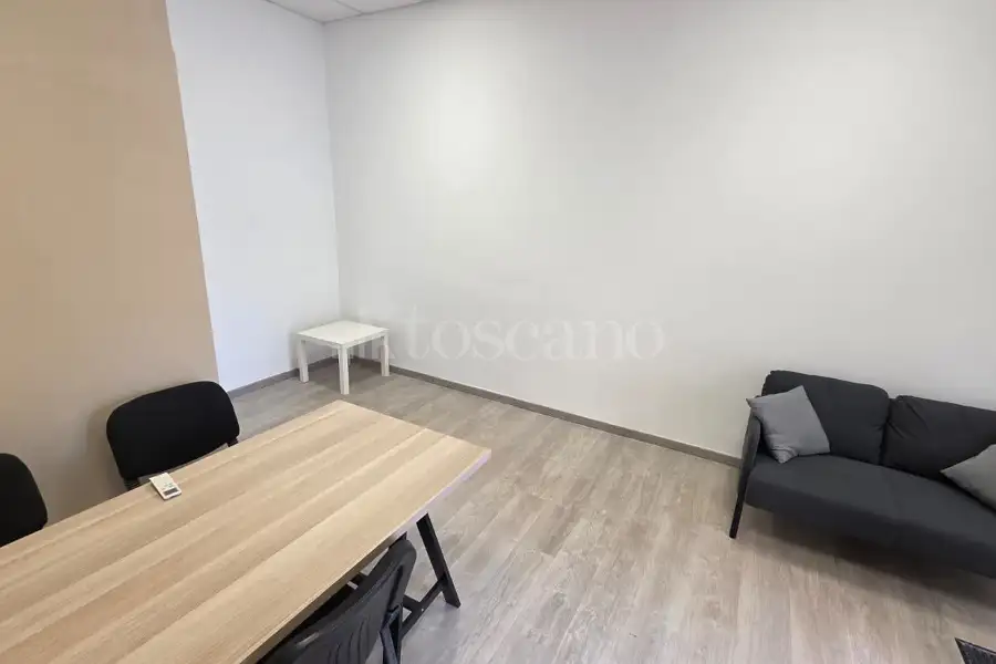 Negozio in affitto di 20 mq a €590 (rif. 16/2026)