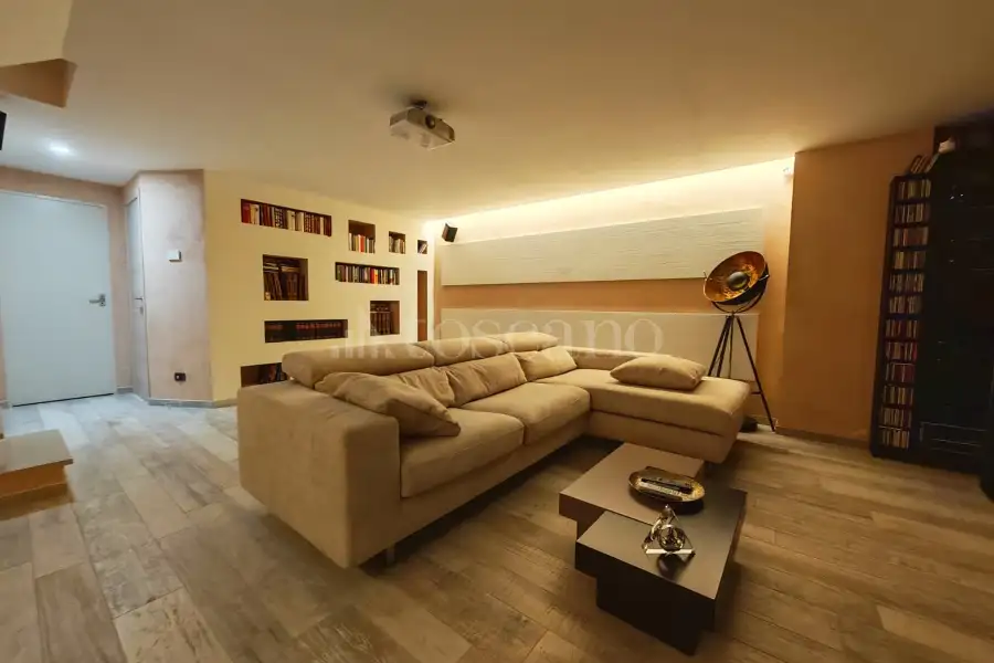 Villino a Schiera in vendita di 210 mq a €329.000 (rif. 48/2026)