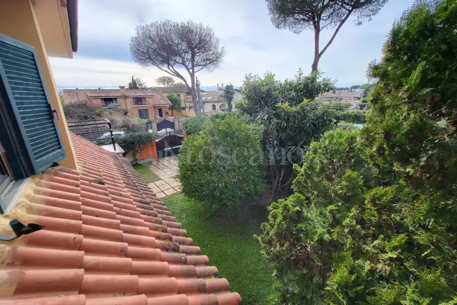 Villa Bifamiliare in vendita di 230 mq a €448.000 (rif. 2/2026)
