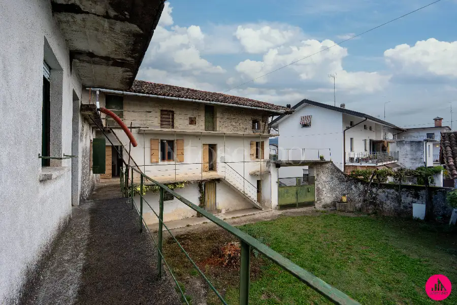 Casale in vendita di 186 mq a €109.000 (rif. 69/2026)