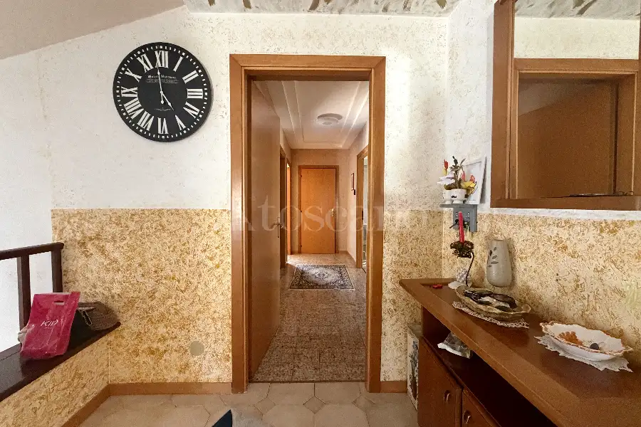 Attico in vendita di 180 mq a €165.000 (rif. 102/2026)