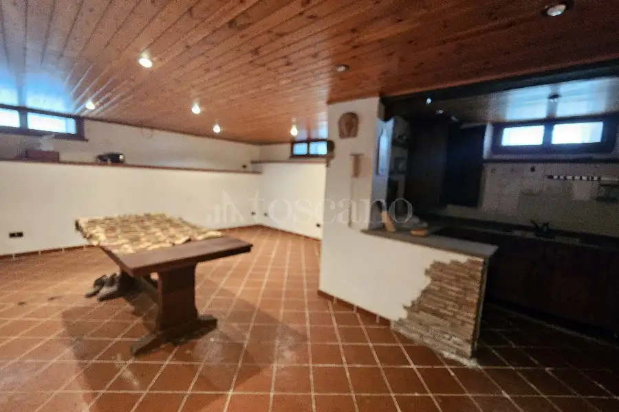 Villa Bifamiliare in vendita di 340 mq a €349.000 (rif. 30/2026)
