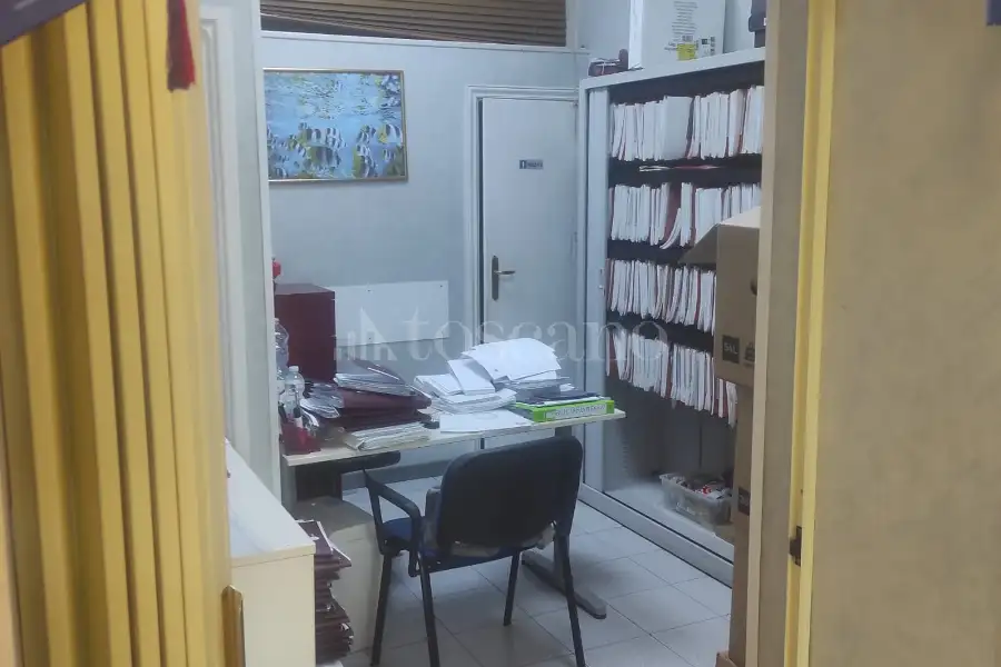 Negozio in affitto di 40 mq a €950 (rif. 23/2026)