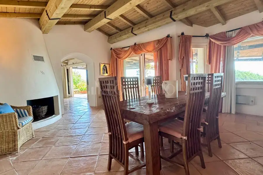 Villa in vendita di 291 mq trattativa riservata (rif. 11/2026)