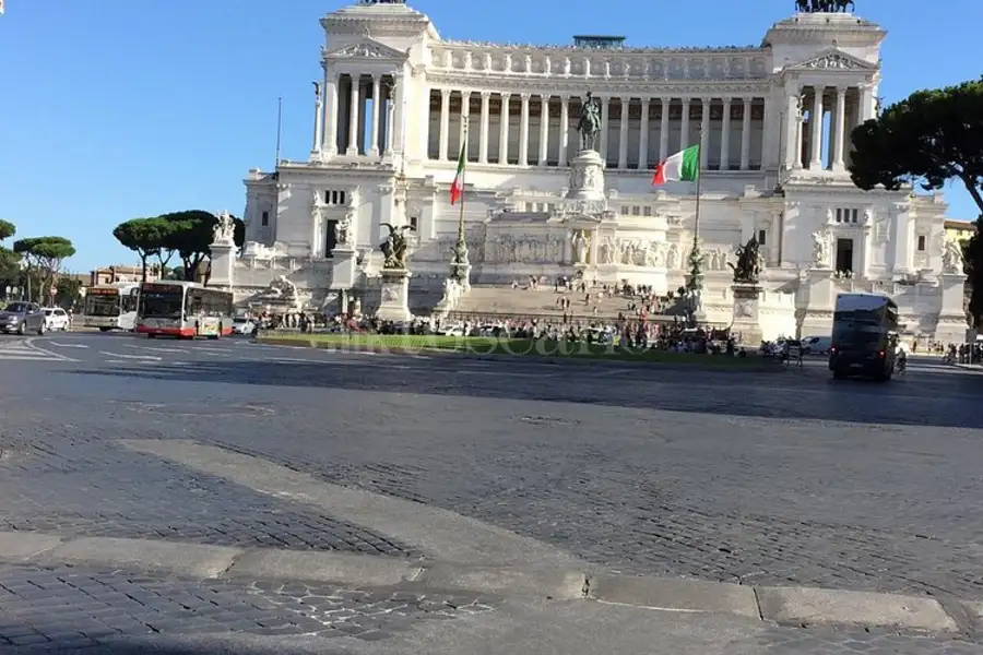 Attività Commerciale in vendita di 90 mq a €445.000 (rif. 90/2025)