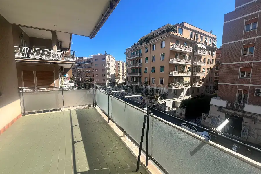 Ufficio in affitto di 90 mq a €1.700 (rif. 11/2026)