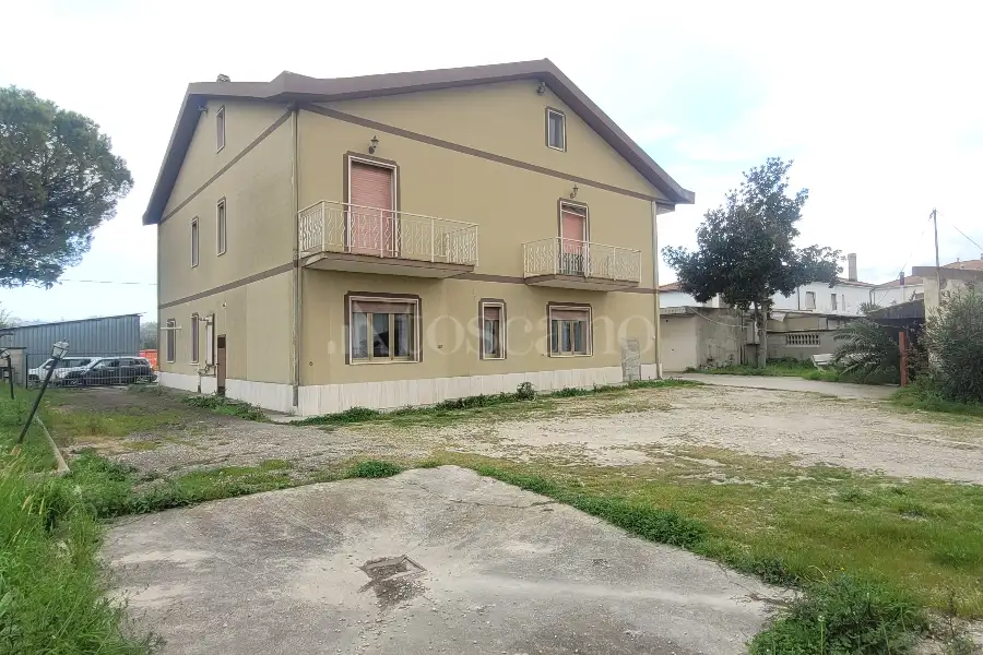 Casa Indipendente in vendita di 534 mq a €255.000 (rif. 1/2026)