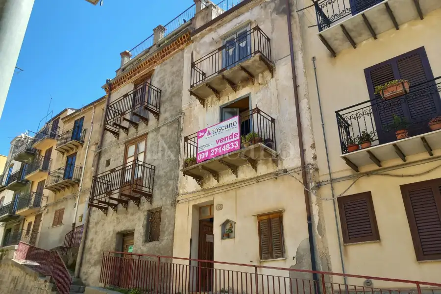 Casa Indipendente in vendita di 161 mq a €29.000 (rif. 19/2025)