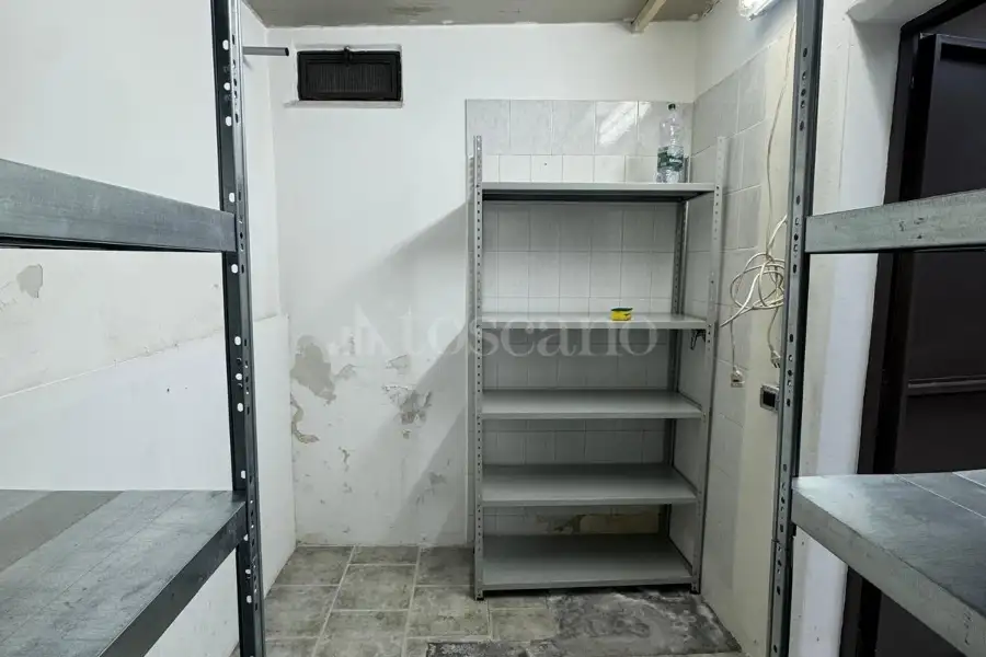 Magazzino in affitto di 65 mq a €380 (rif. 31/2026)